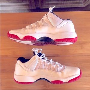 Air Jordan Retro Low 13 Cherry Bottoms